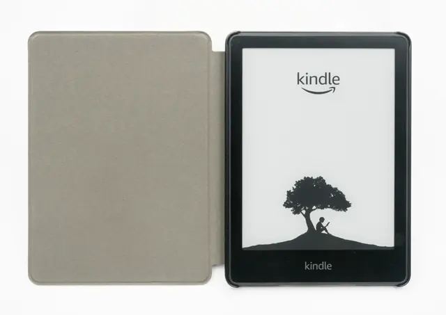 Kindle Paperwhiteの資料写真（2023年）。Kindle+の画面や2026年モデルではありません。